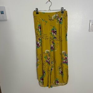 Beautiful Rip Curl Mustard Floral Cropped Pants❤️S